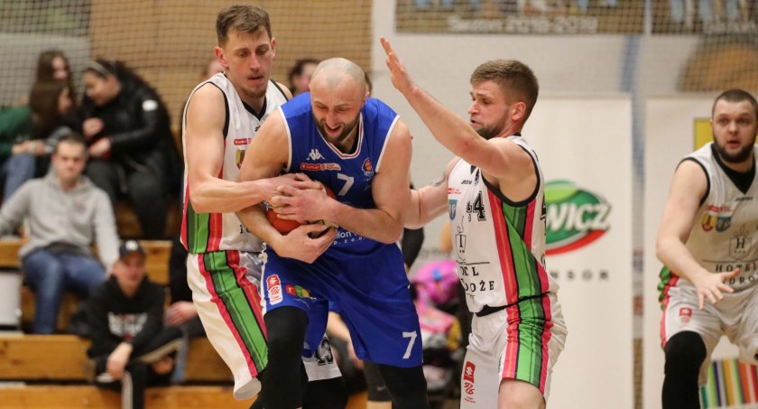 Sensacja w Łowiczu. Księżak pokonał Kotwicę Kołobrzeg (foto)