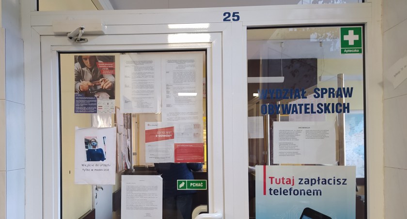 Łowicz. Ukraińcy mogą już składać wnioski o nadanie PESEL