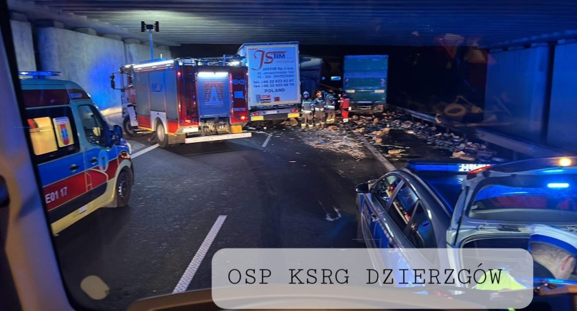 Zderzenie ciężarówek! Po blisko 12 godzinach udało się odblokować A2 w kierunku Warszawy! 