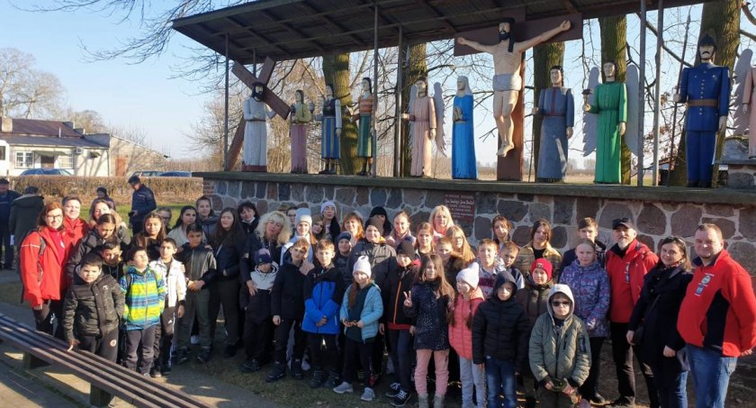 Dzieci ukraińskich uchodźców na wycieczce w Sromowie (foto, film)