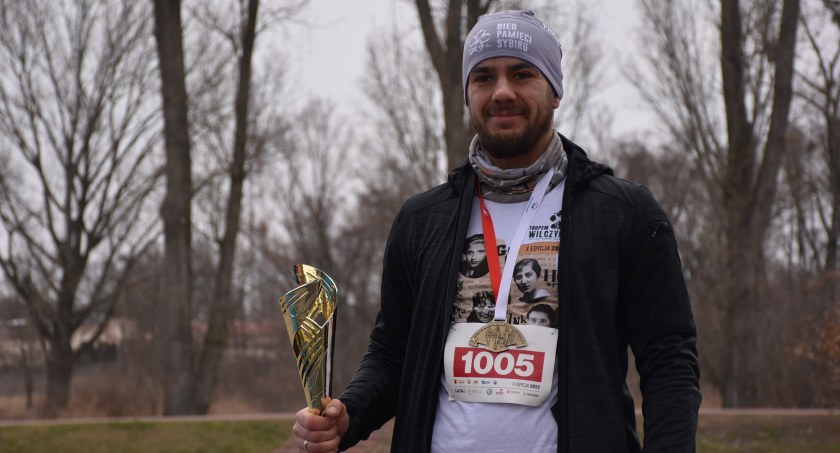Mateusz Fabjański, czyli biegacz i łyżwiarz, ale przede wszystkim policjant i strażak