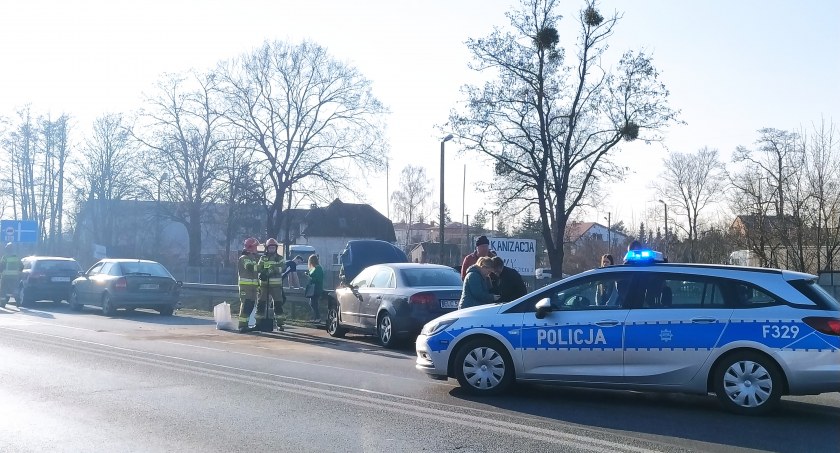 Kolizja na DK 14 w Łowiczu (foto, film) [aktualizacja]