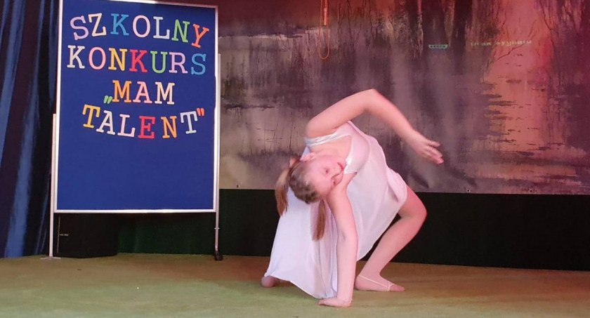 Wiosenny przegląd talentów w łowickiej Dwójce (foto)