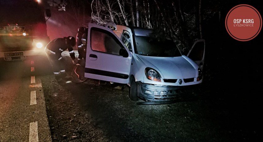 Uchań Górny. Pożar auta osobowego