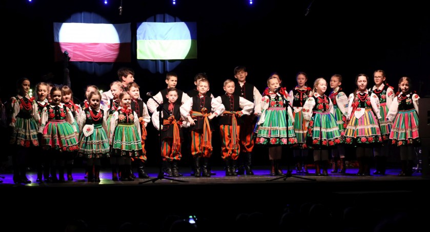  Łowicz. Koncert Koderek dla gości z Ukrainy (foto, film)