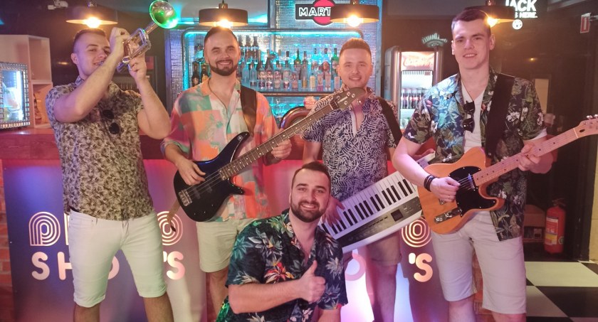 Ibiza. Nowy utwór i teledysk zespołu Cosmo (film)