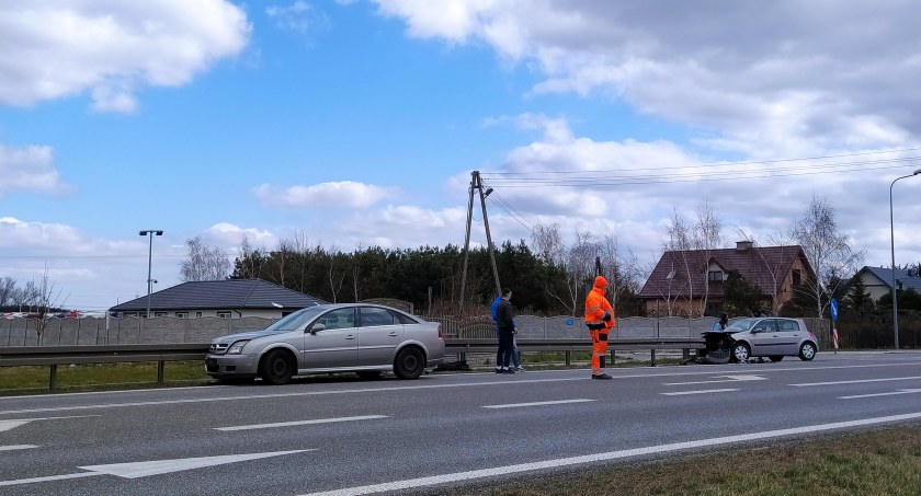 DK92. Nieustąpienie pierwszeństwa przyczyną kolizji (film)