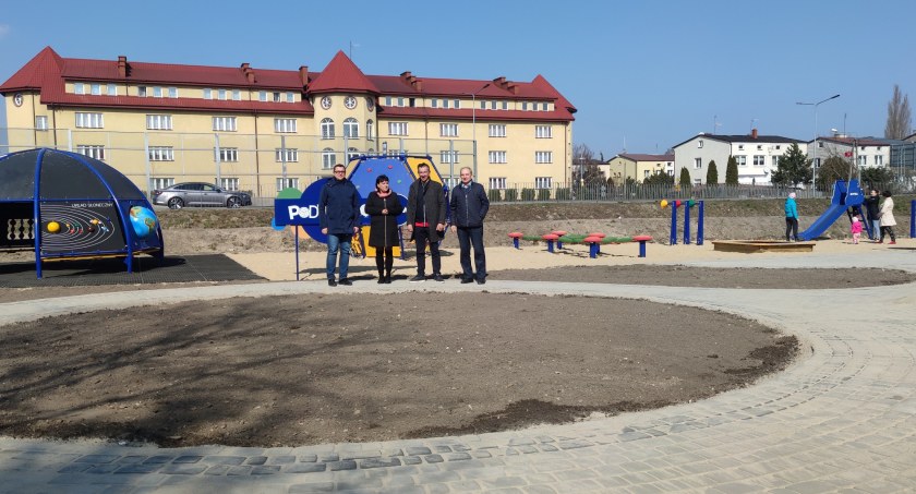 Oficjalnie zakończyła się budowa Podwórka Nivea w Łowiczu