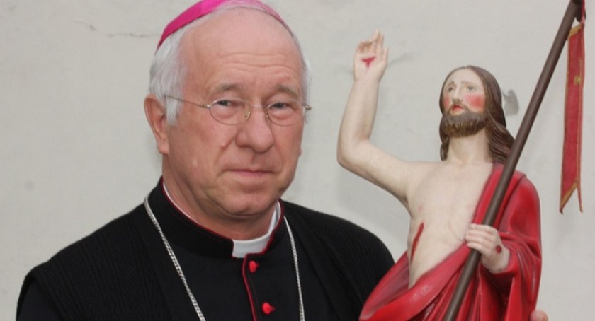 Radujmy się zwycięstwem Jezusa Chrystusa! Życzenia wielkanocne bp. Andrzeja Dziuby 