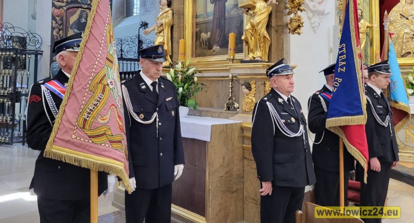 Uroczysta Msza Święta w łowickiej bazylice z okazji Dnia Strażaka (foto, film)