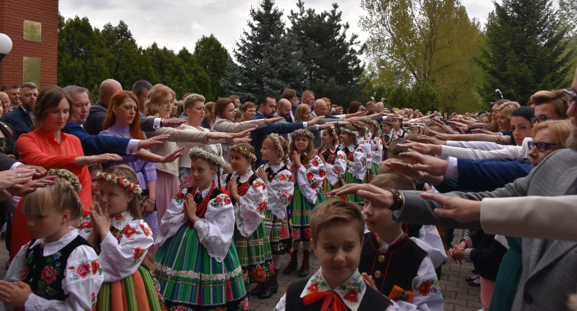 I Komunia Święta w kościele pw. MB Nieustającej Pomocy w Łowiczu (foto,film)
