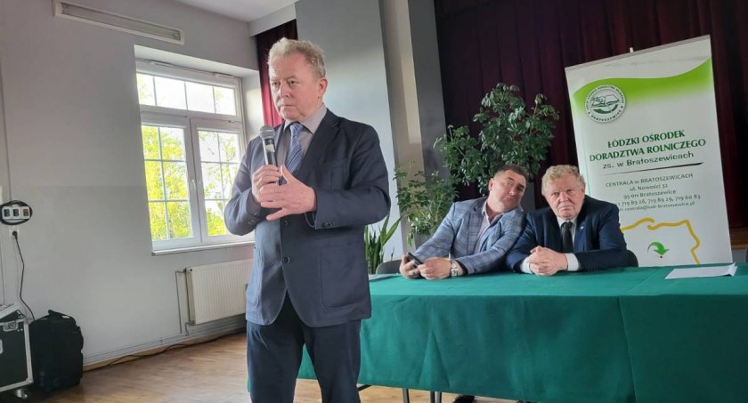 Burzliwie i ostro na spotkaniu z rolnikami w Zdunach (foto, film)