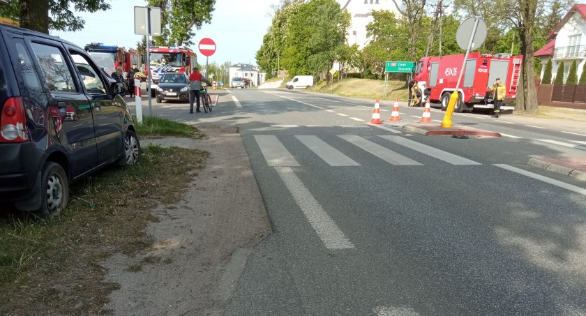 Domaniewice. Nieprawidłowe włączanie się do ruchu przyczyną kolizji