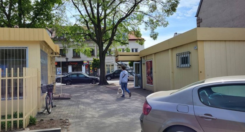 Kierowcy urządzili sobie tu skrót