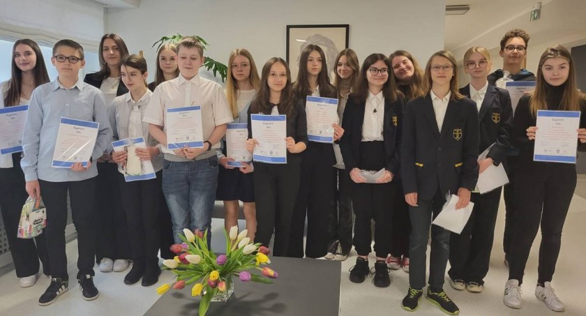 Łowicka Trójka wie najwięcej o balladach i romansach Mickiewicza (foto)
