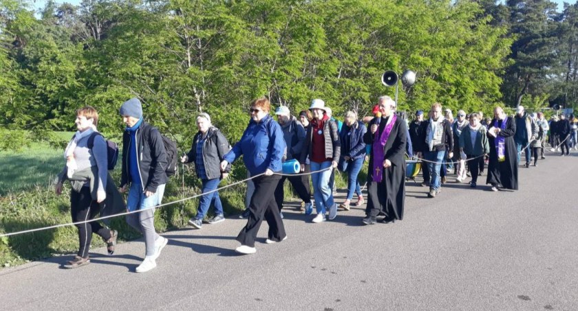 Łowicka Jaskółka rozpoczęła drugi dzień pielgrzymowania (foto)