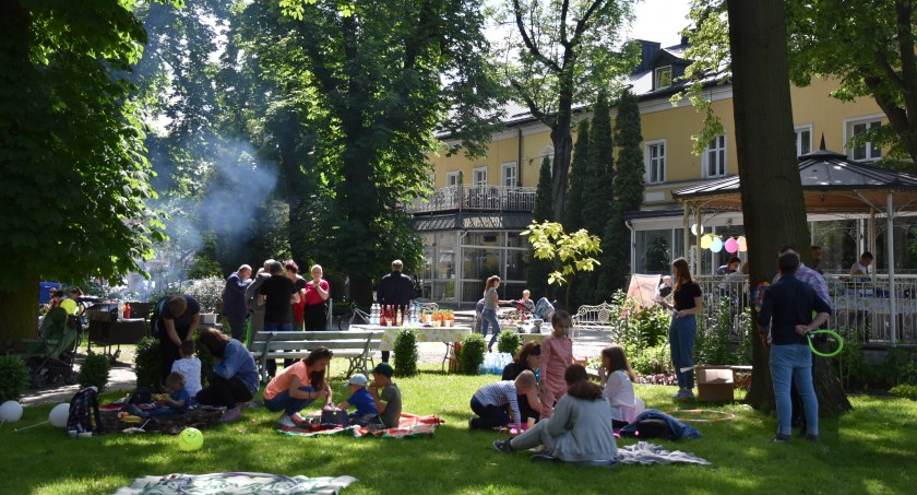 Łowicz. Rodzinny piknik dla uchodźców z Ukrainy (foto,film)