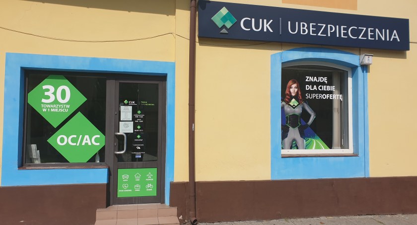 Czy ubezpieczenia w powiecie łowickim są droższe niż w pozostałych regionach województwa łódzkiego?