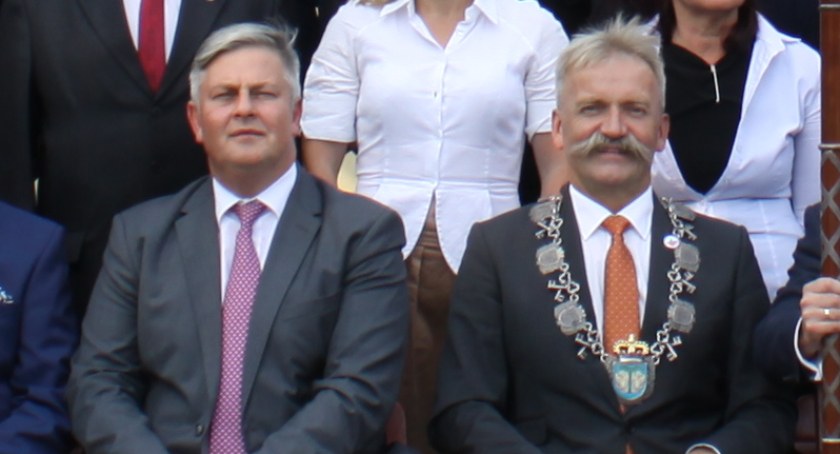 Oświadczenia majątkowe burmistrza i wiceburmistrza Łowicza za 2021 rok
