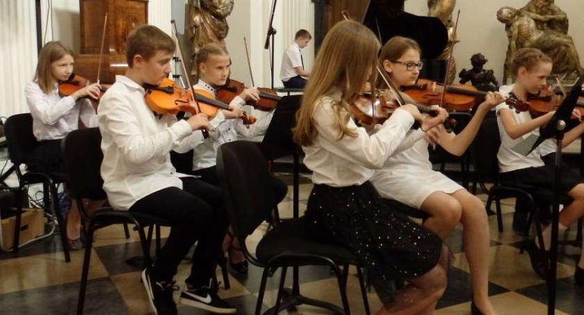 Doroczny koncert uczniów Samorządowej Szkoły Muzycznej [Zaproszenie]