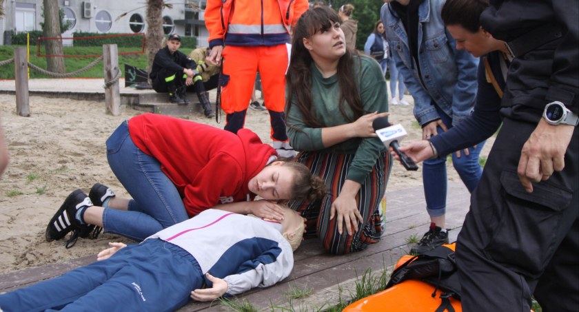 Łowicz. Powiatowy turniej pierwszej pomocy (foto, film) WYNIKI