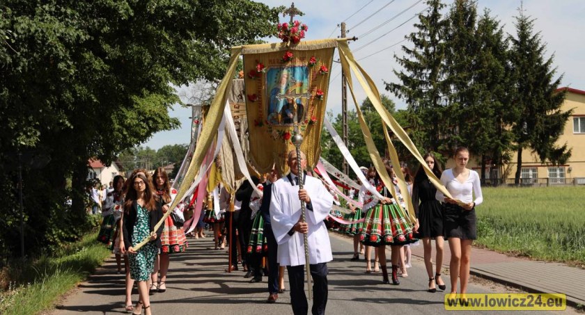 Boże Ciało w parafii pw. Św. Wawrzyńca w Kocierzewie (foto, film)