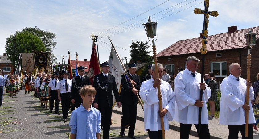 Boże Ciało w Parafii Wszystkich Świętych w Złakowie Kościelnym (foto, film)