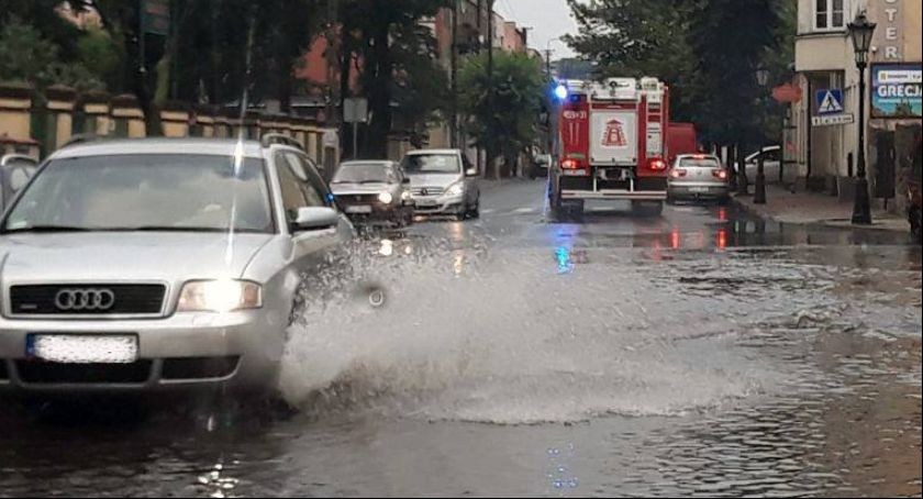 Czeka nas załamanie pogody. IMGW wydało alert ws. burz z gradem
