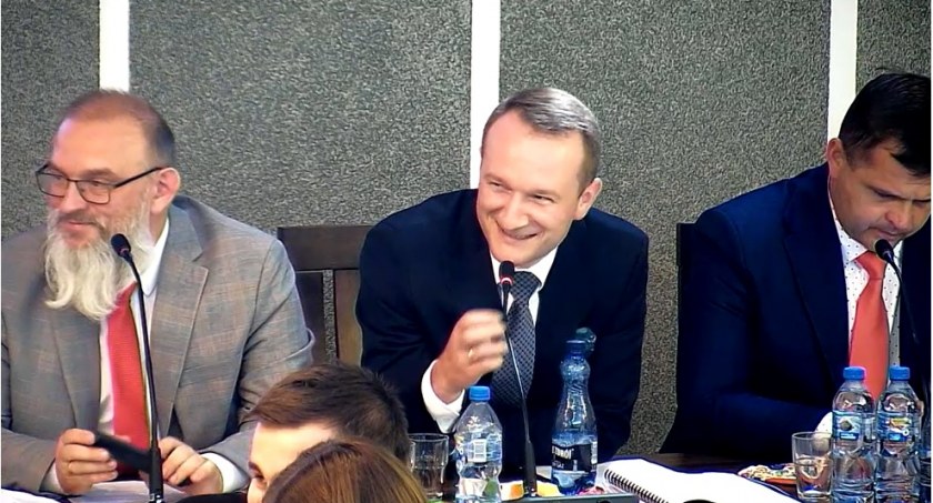 Zarząd Powiatu Łowickiego otrzymał wotum zaufania i absolutorium