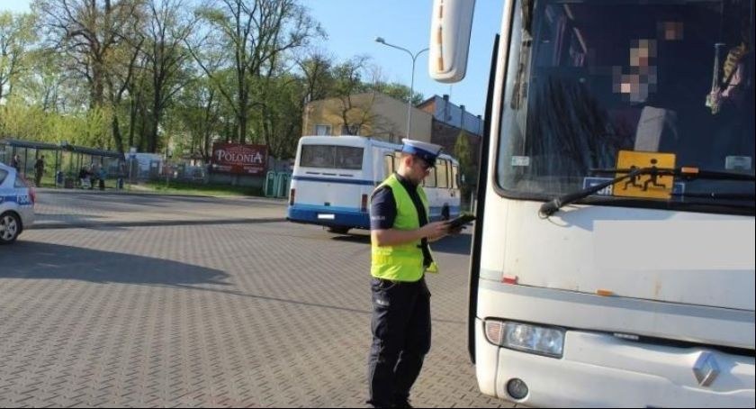 Łowicz. Skontroluj autobus przed wyjazdem dziecka na wakacje