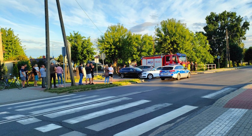 Łowicz. Zderzenie trzech pojazdów przy kościele Chrystusa Dobrego Pasterza