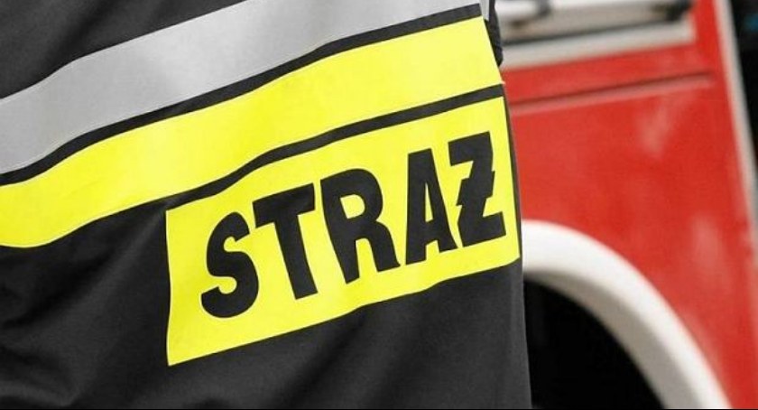 Łowicz. Strażacy pomogli w otwarciu mieszkania. Na pomoc było niestety za późno