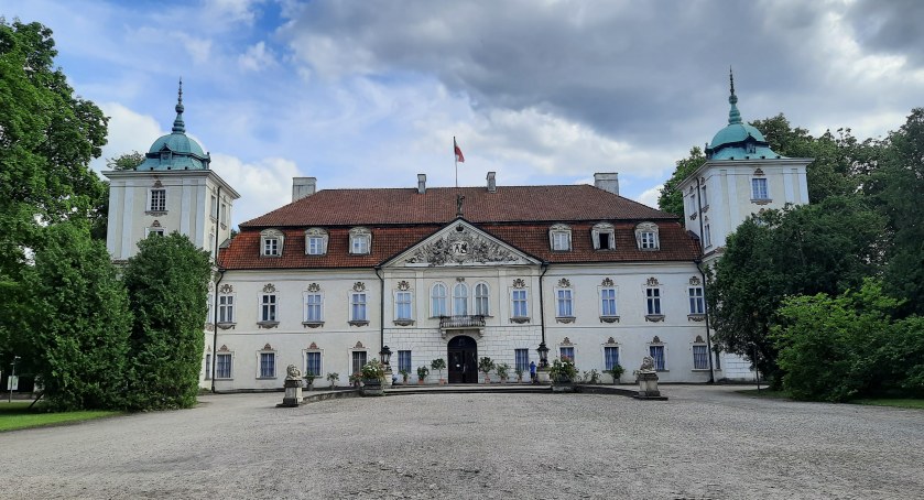 Muzeum w Nieborowie będzie nieczynne. Wnętrza pałacu Radziwiłłów zamienią się w plan filmowy