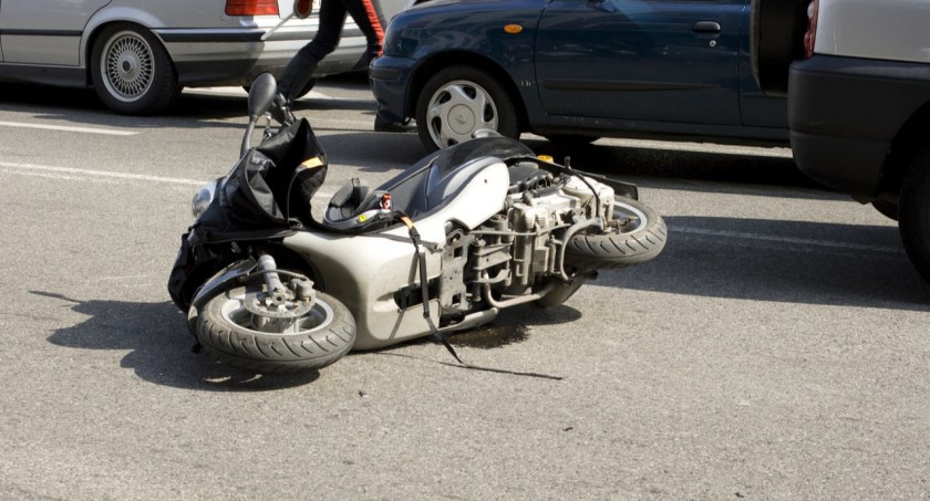 Motorowerzysta przewrócił się na ul. Klickiego