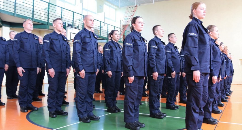 Nowi funkcjonariusze w szeregach łowickiej policji (foto)