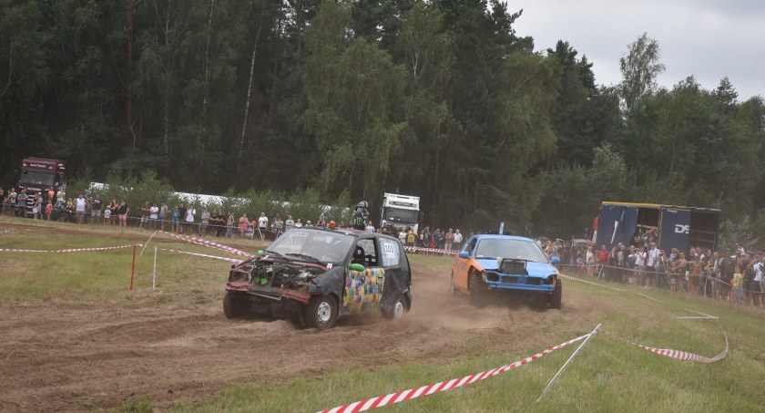 Moto show / Wrak race kolejny raz w Chąśnie Drugim (foto,film)