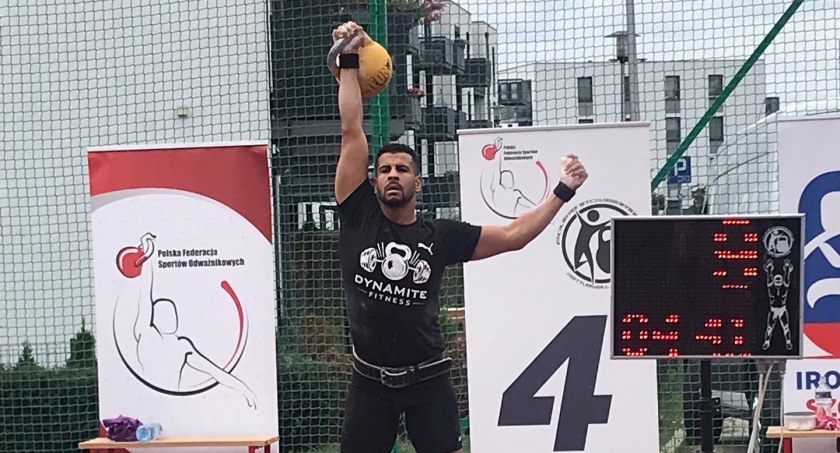 Sukces Aymena Bellelou w mistrzostwach w kettlebell. Ustanowiony nowy rekord życiowy (foto)