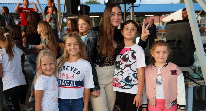 Łyszkowice. Piknik Rodzinny na pożegnanie wakacji (foto)