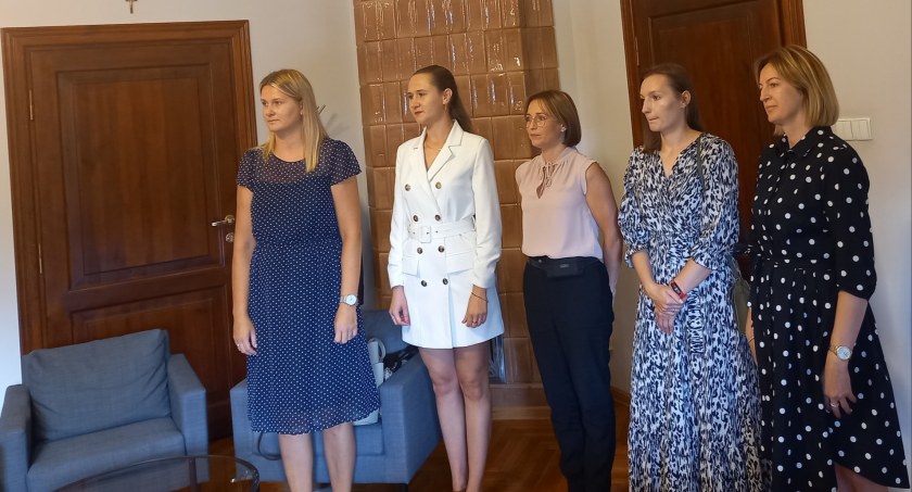 Awanse zawodowe nauczycieli w Łowiczu 