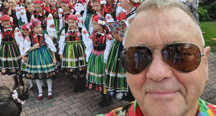 Jurek Owsiak na dożynkach w Kiernozi