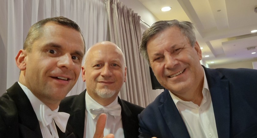 Janusz Piechociński zachwala zabawę z Wodzirejem Arkiem. „Cały czas na parkiecie”