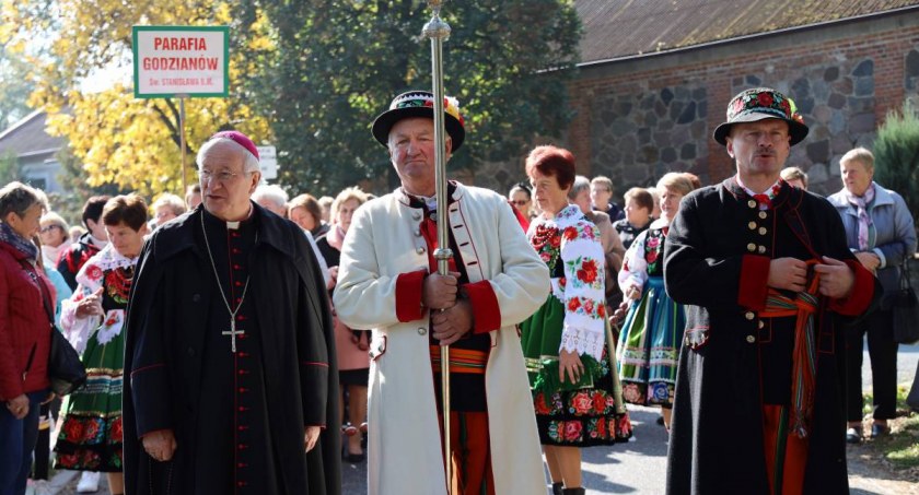 XVIII Pielgrzymka Kół Żywego Różańca do Domaniewic (foto, film)