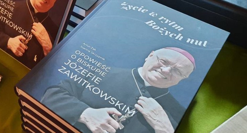Książka o biskupie Józefie Zawitkowskim wyróżniona w konkursie Feniks 2022