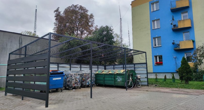 Nowe wiaty śmietnikowe w zasobach ŁSM (foto)