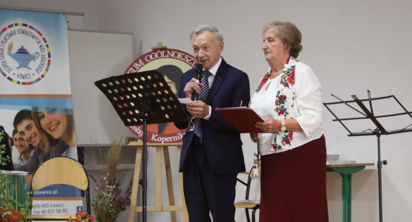 Łowicz. Spotkanie autorskie ze Stanisławem Żakiem (foto, film)
