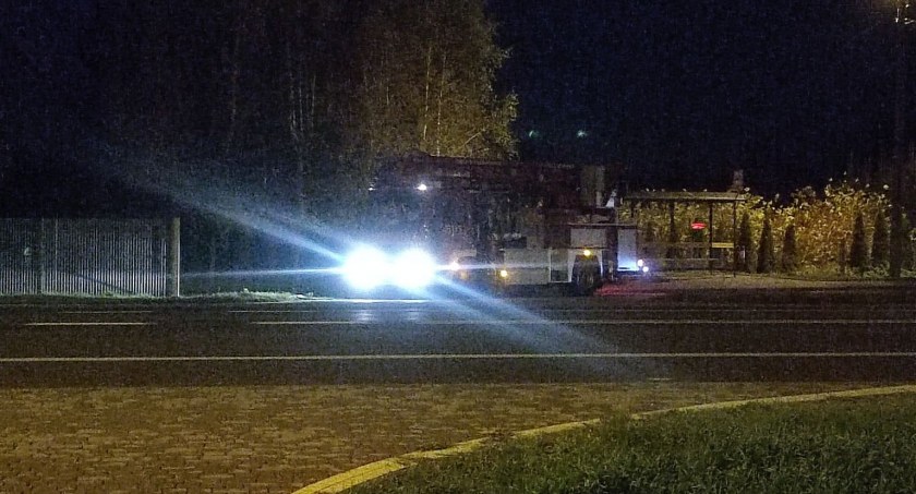 Łowicz. Pożar na terenie ogródków działkowych Relaks