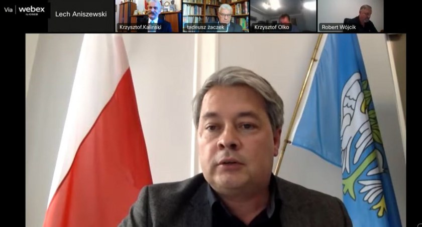 Łowicz. Miasto wyemituje kolejne obligacje. Nie wszyscy radni byli za dalszym zadłużaniem miasta