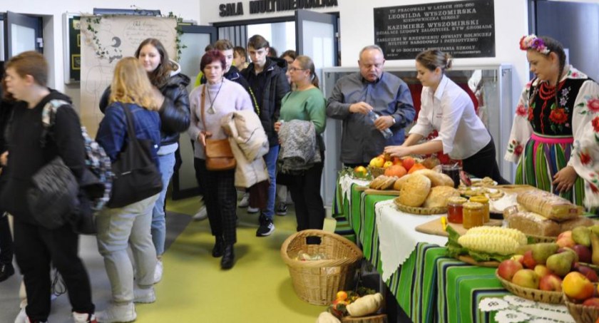 VIII Forum Ekologiczne i Światowy Dzień Chleba w Zduńskiej Dąbrowie (foto)