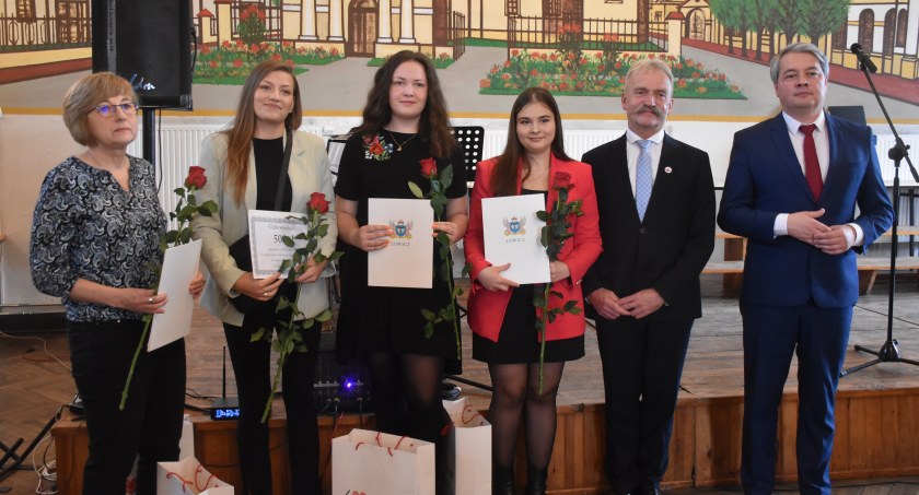 Wyróżniono dwie prace dyplomowe dotyczące Łowicza (foto)