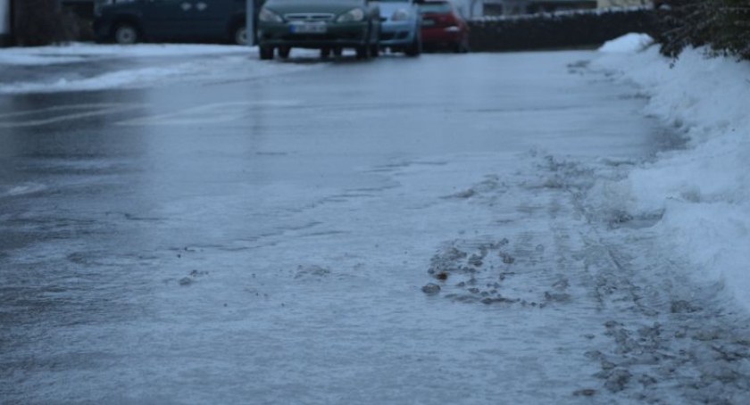 Alerty IMGW. Możliwe opady marznące i gołoledź!